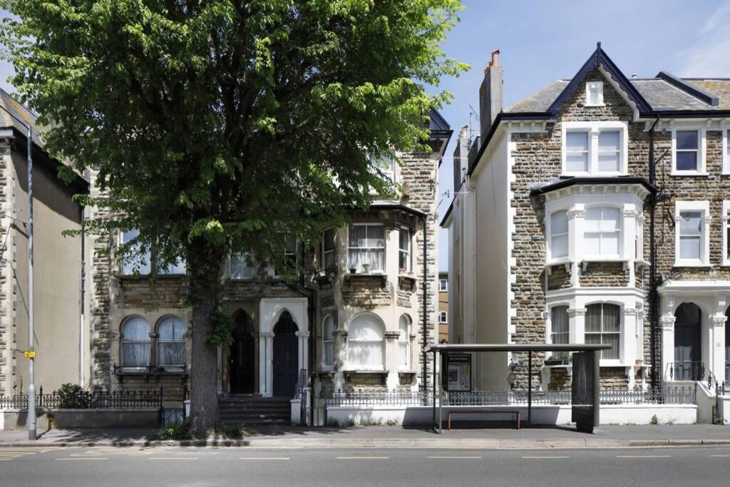 2 Bedrooms Close To The Beach With Garden And Own Entrance ! Hove Exterior foto